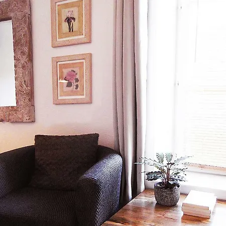 Kalu 8 - Cosy Centre Medieval Apartment *
