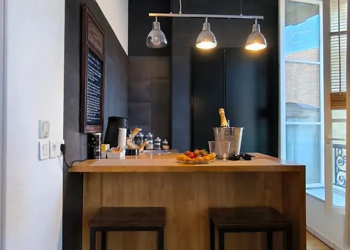 Kalu 8 - Cosy Centre Medieval דירה סרלה-לה קנדה